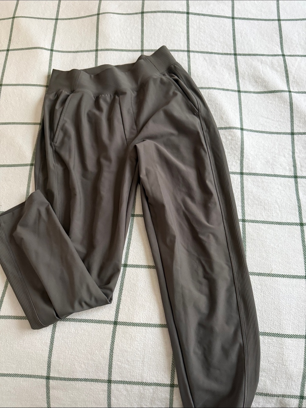Old Navy Olive Green Ribbed-Side Pull-On Joggers